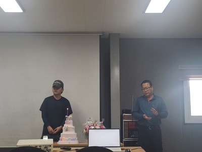 10월 생일잔치